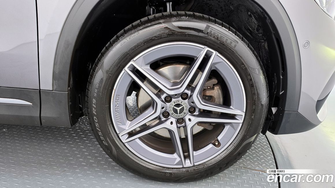 Mercedes-Benz GLA-Class 2023