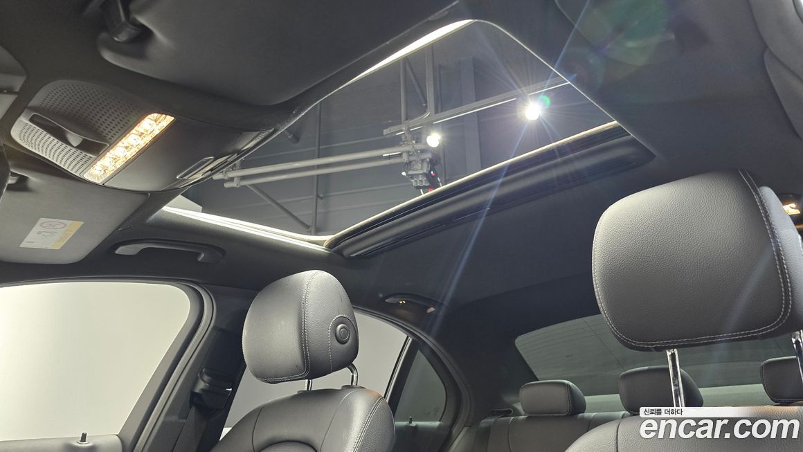 Mercedes-Benz C-Class 2021