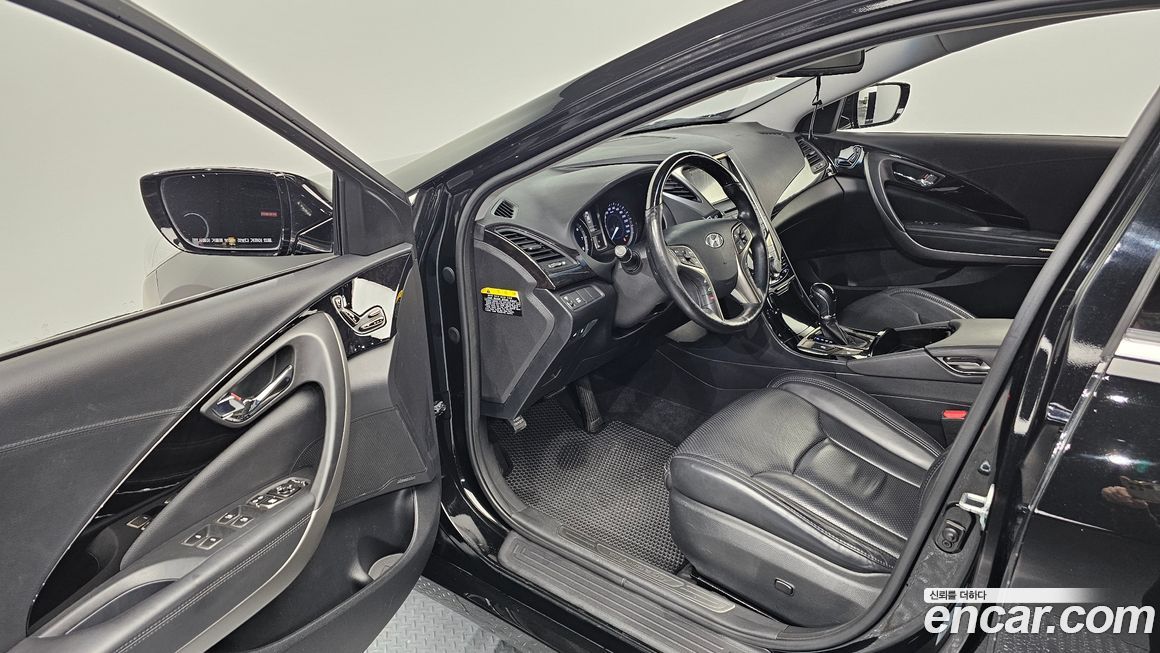 Hyundai Grandeur 2012