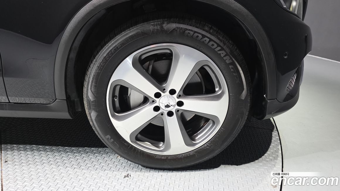 Mercedes-Benz GLC-Class 2019