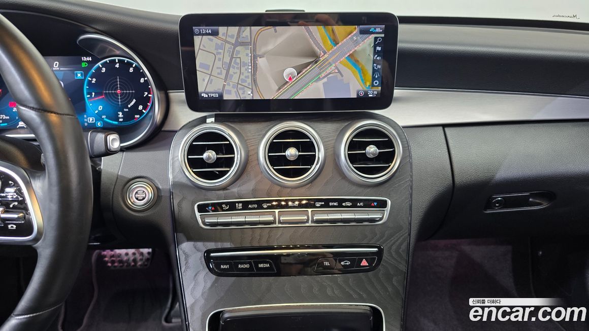 Mercedes-Benz C-Class 2021