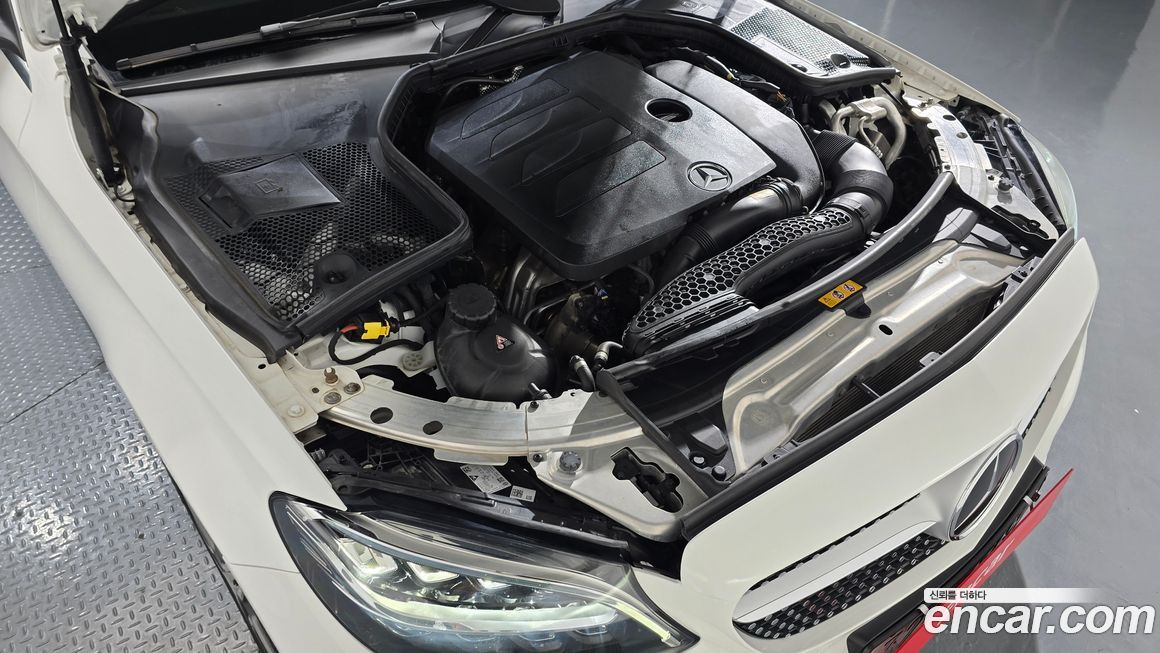 Mercedes-Benz C-Class 2021