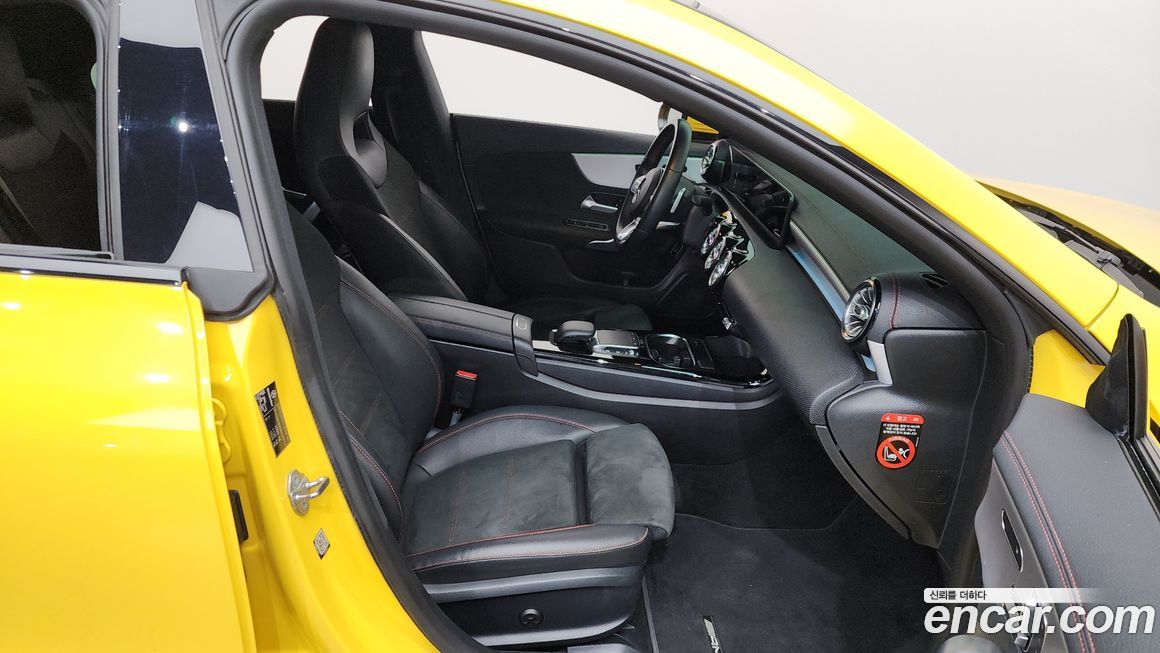 Mercedes-Benz CLA-Class 2021