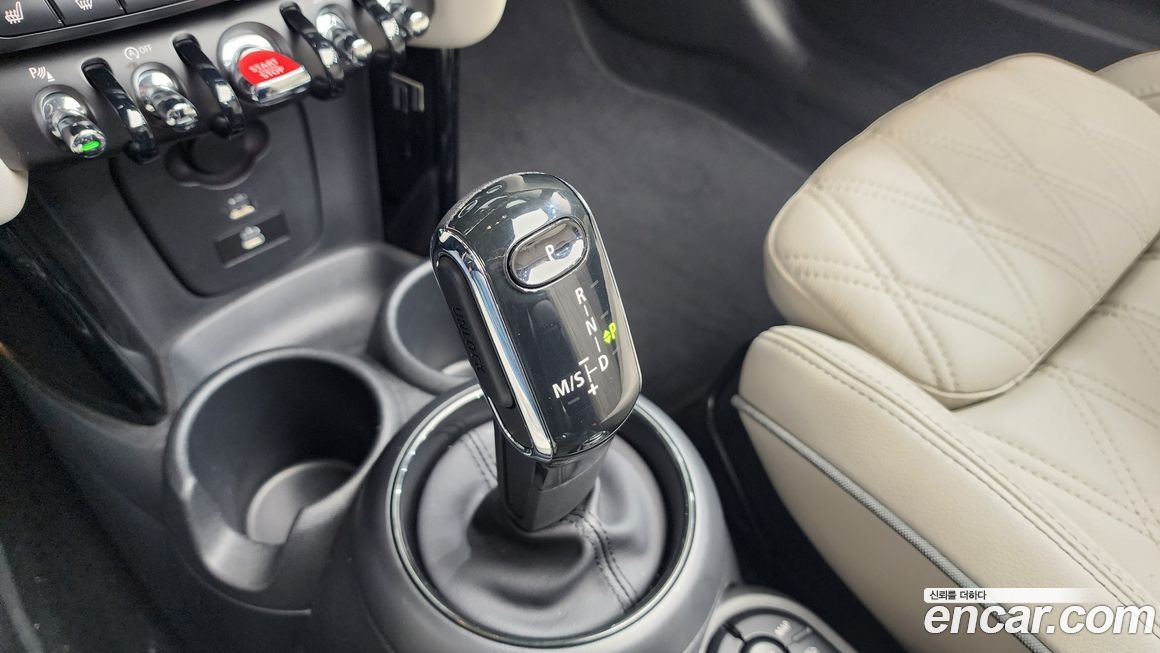 Mini Cooper Convertible 2023