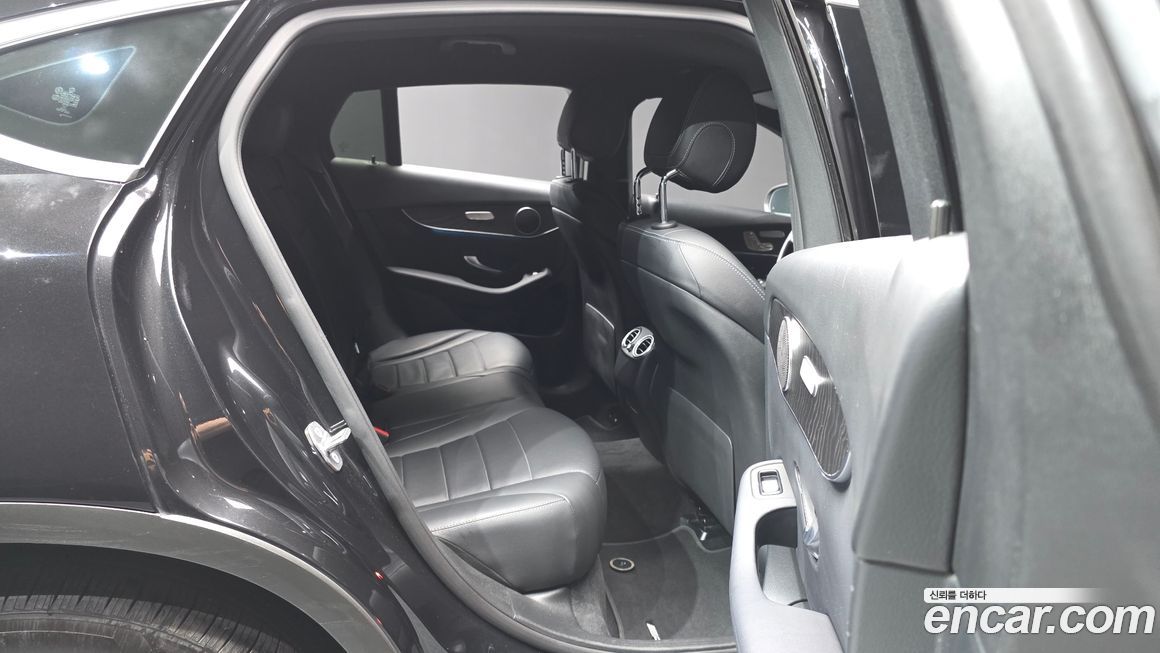 Mercedes-Benz GLC-Class 2019