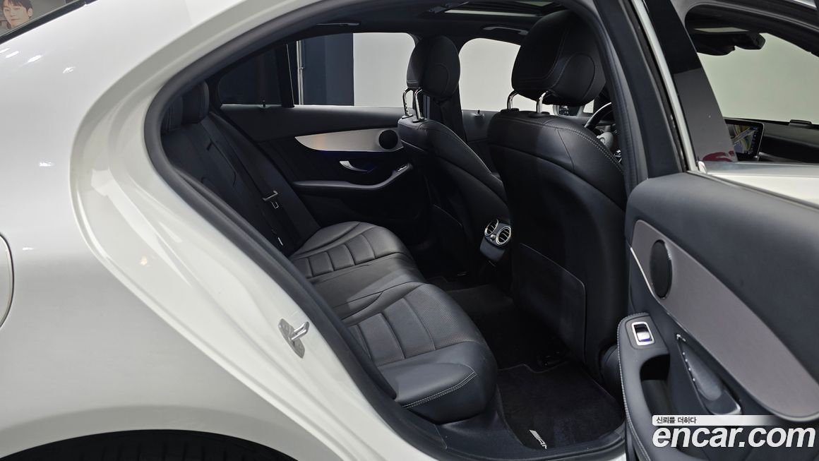 Mercedes-Benz C-Class 2021