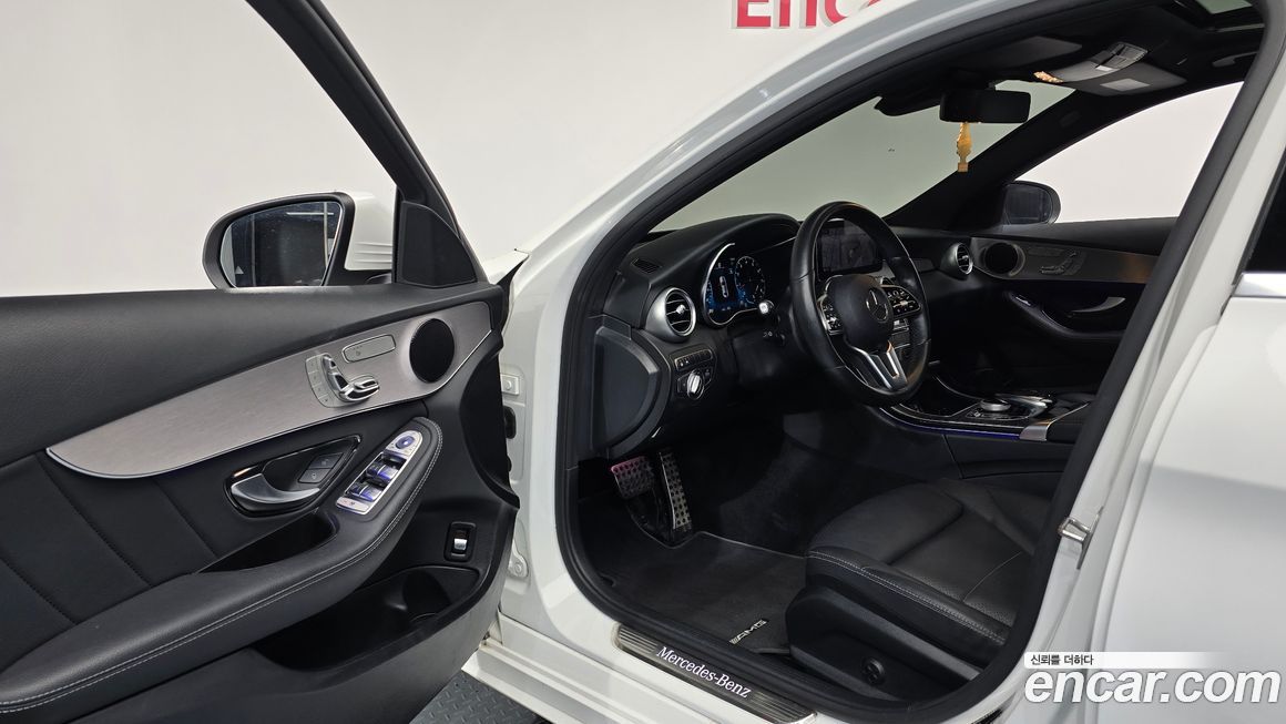 Mercedes-Benz C-Class 2021