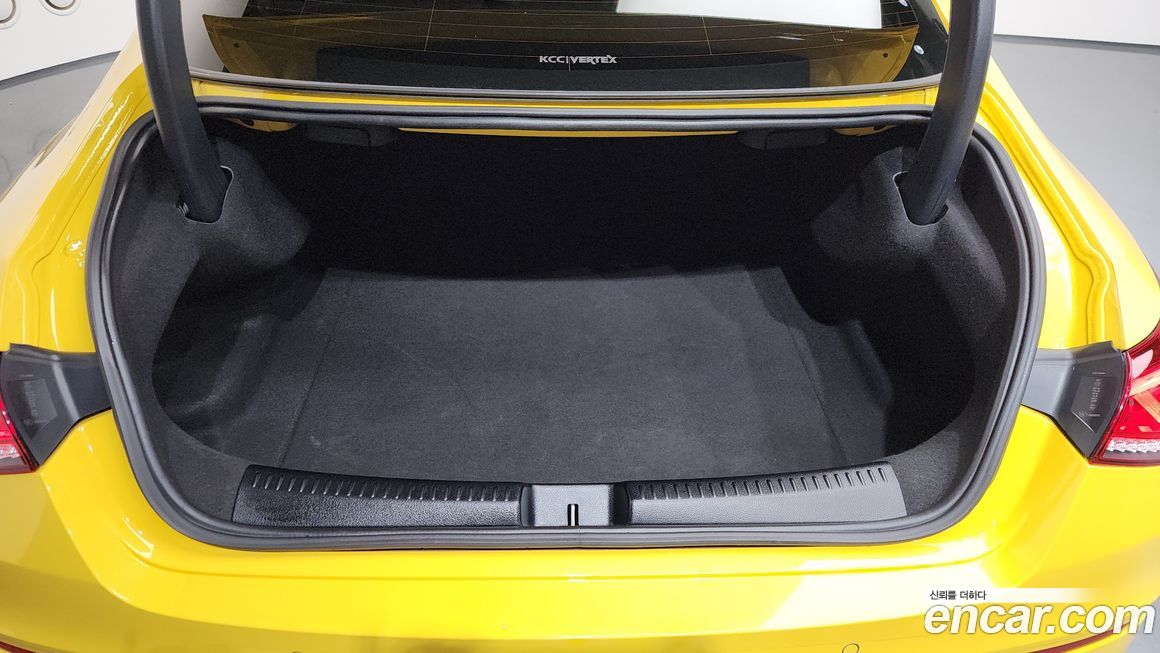 Mercedes-Benz CLA-Class 2021