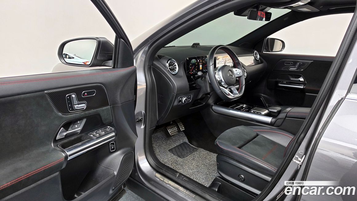 Mercedes-Benz GLA-Class 2023