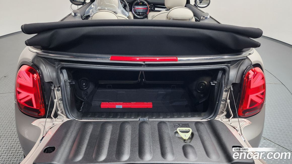 Mini Cooper Convertible 2023