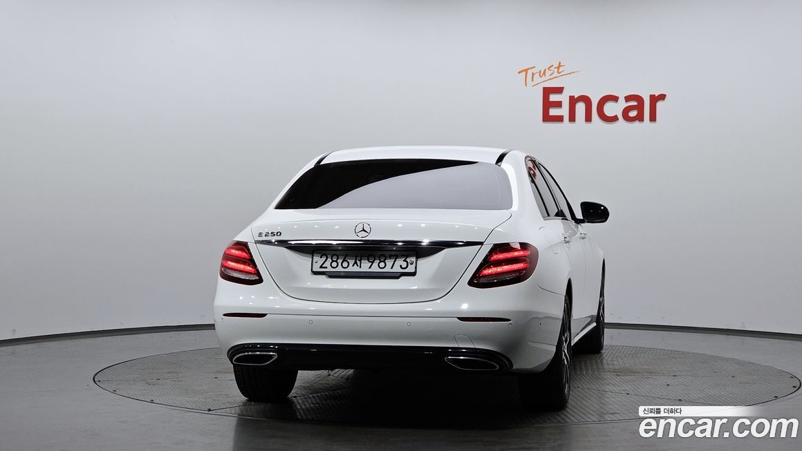 Mercedes-Benz E-Class 2020