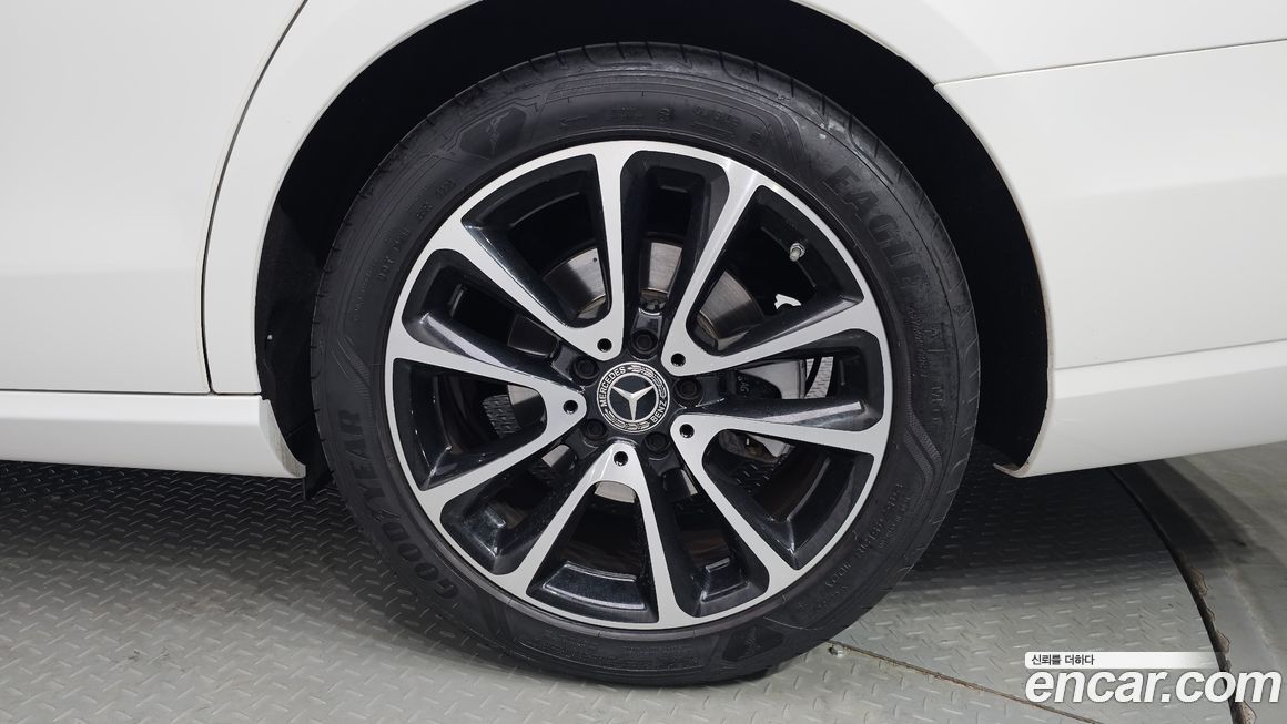 Mercedes-Benz E-Class 2020