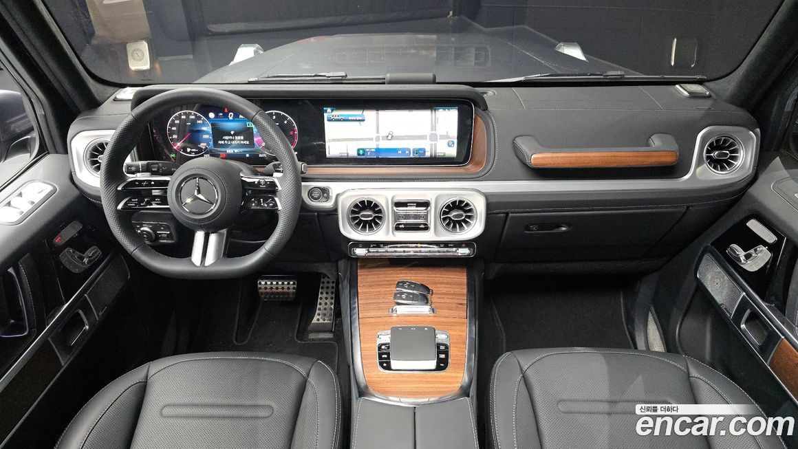 Mercedes-Benz G-Class 2025