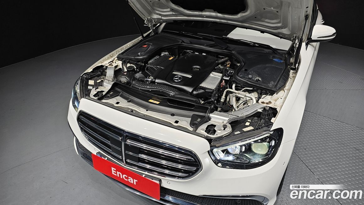 Mercedes-Benz E-Class 2021