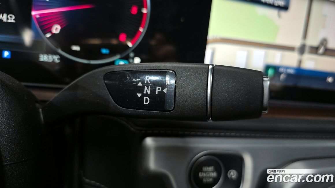 Mercedes-Benz G-Class 2025