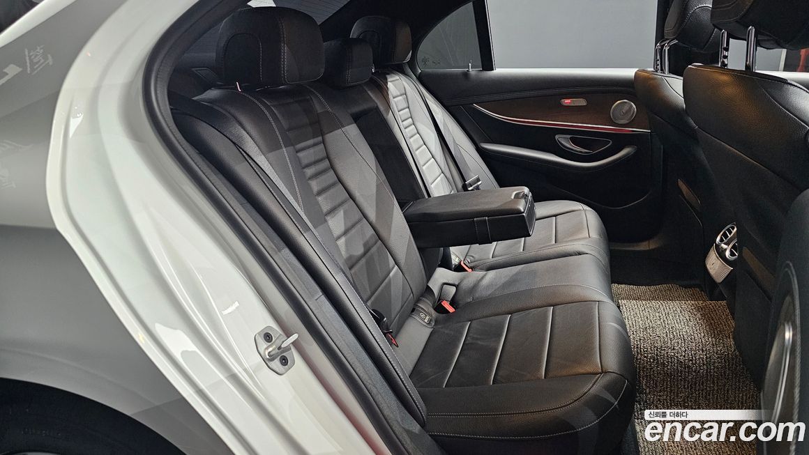 Mercedes-Benz E-Class 2021