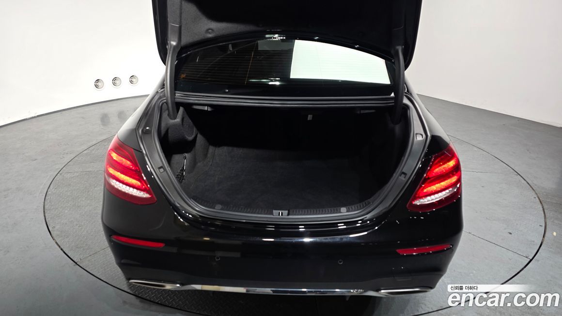 Mercedes-Benz E-Class 2020