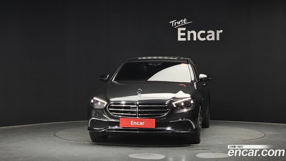 Mercedes-Benz E-Class 2021