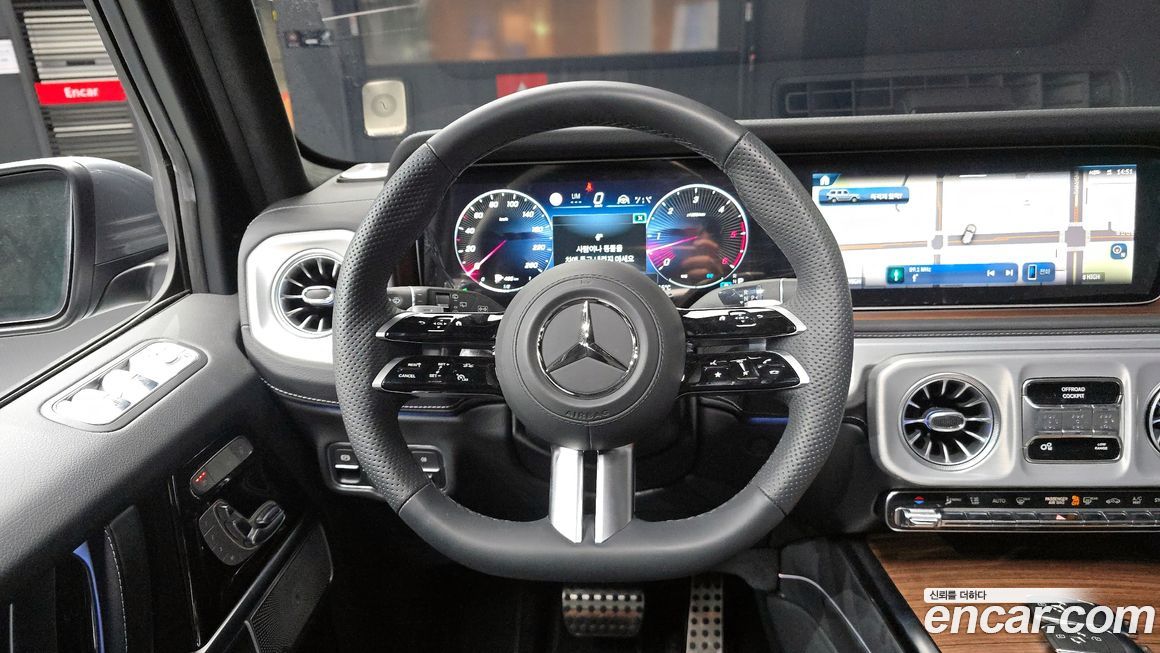 Mercedes-Benz G-Class 2025