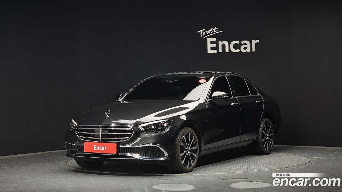 Mercedes-Benz E-Class 2021