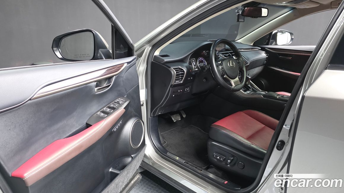 Lexus NX 2018