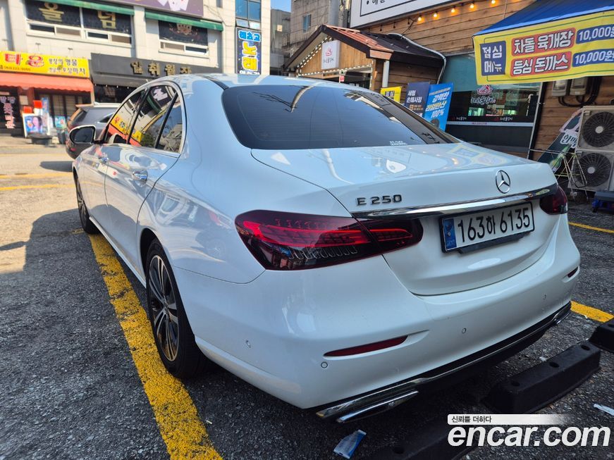 Mercedes-Benz E-Class 2021