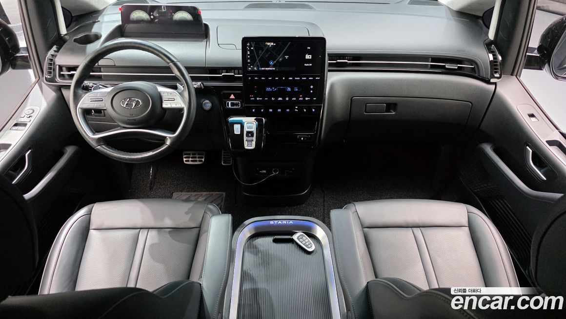 Hyundai Staria 2022