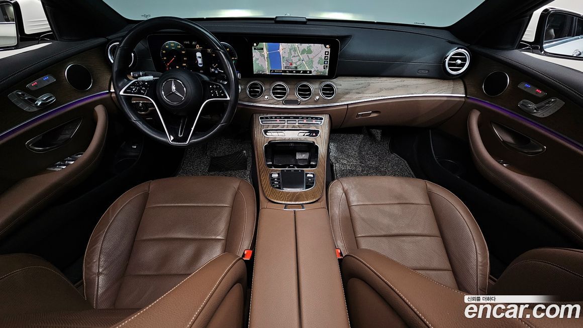 Mercedes-Benz E-Class 2021