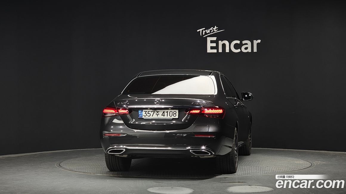 Mercedes-Benz E-Class 2021