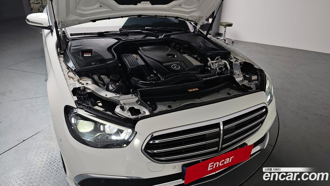 Mercedes-Benz E-Class 2021