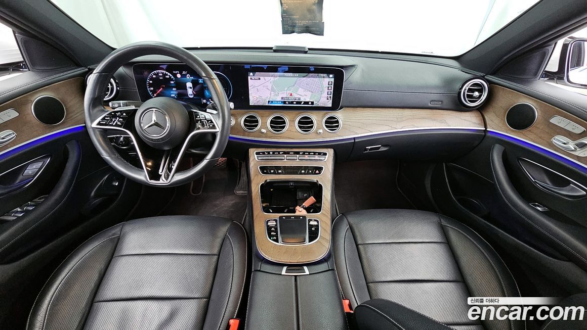 Mercedes-Benz E-Class 2021