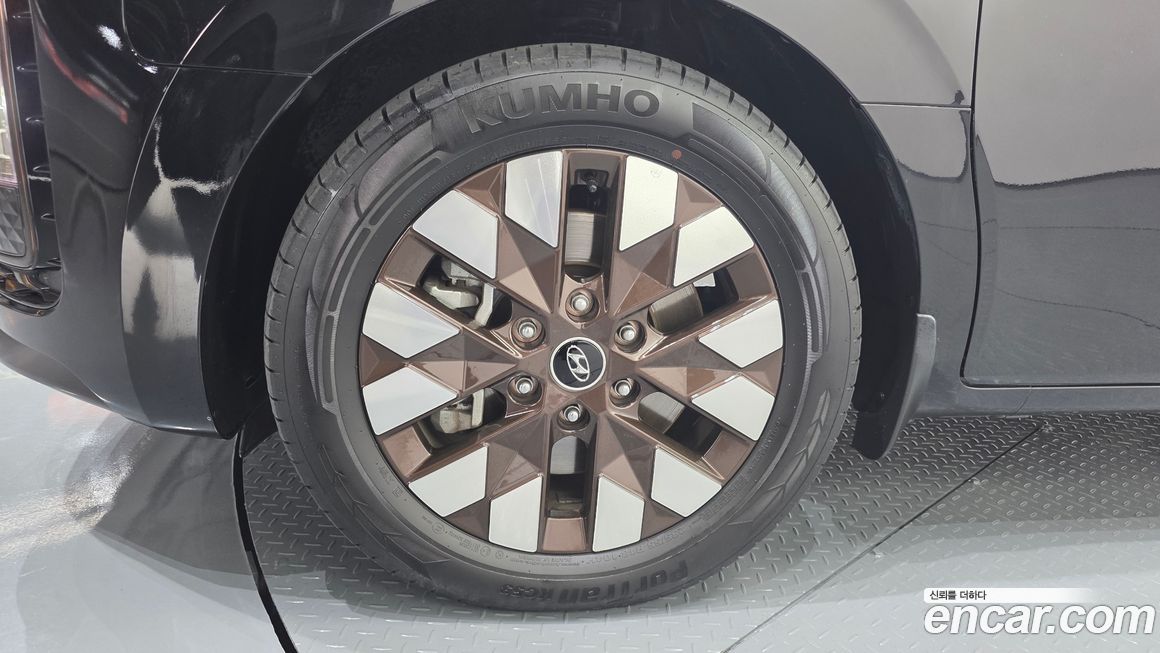 Hyundai Staria 2022