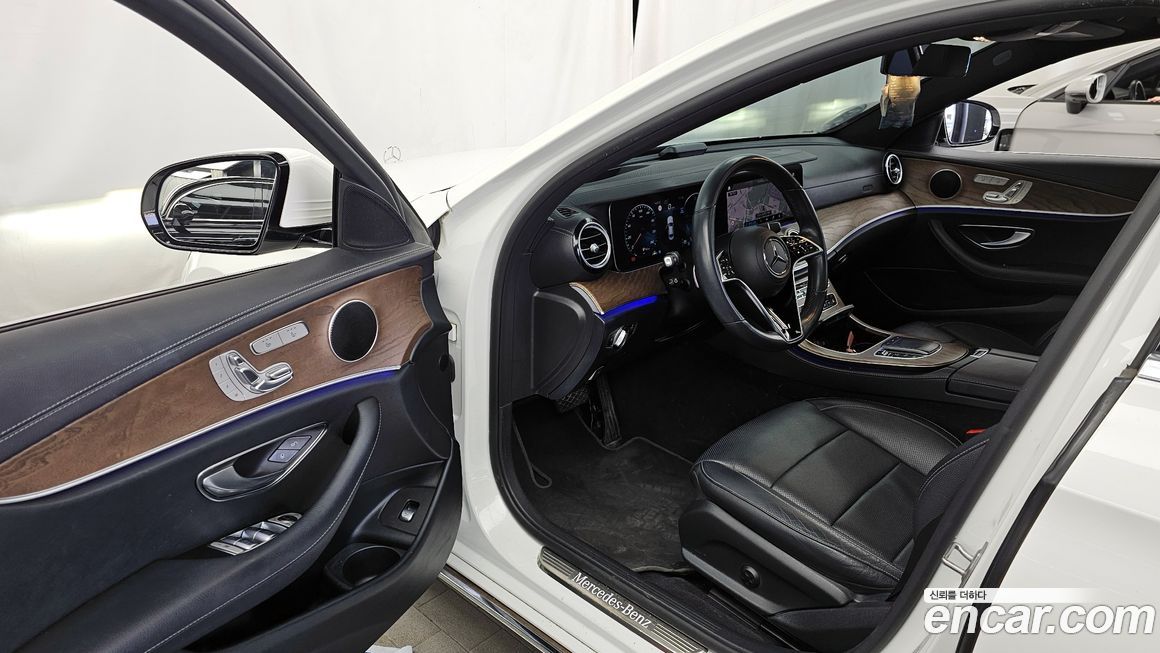 Mercedes-Benz E-Class 2021