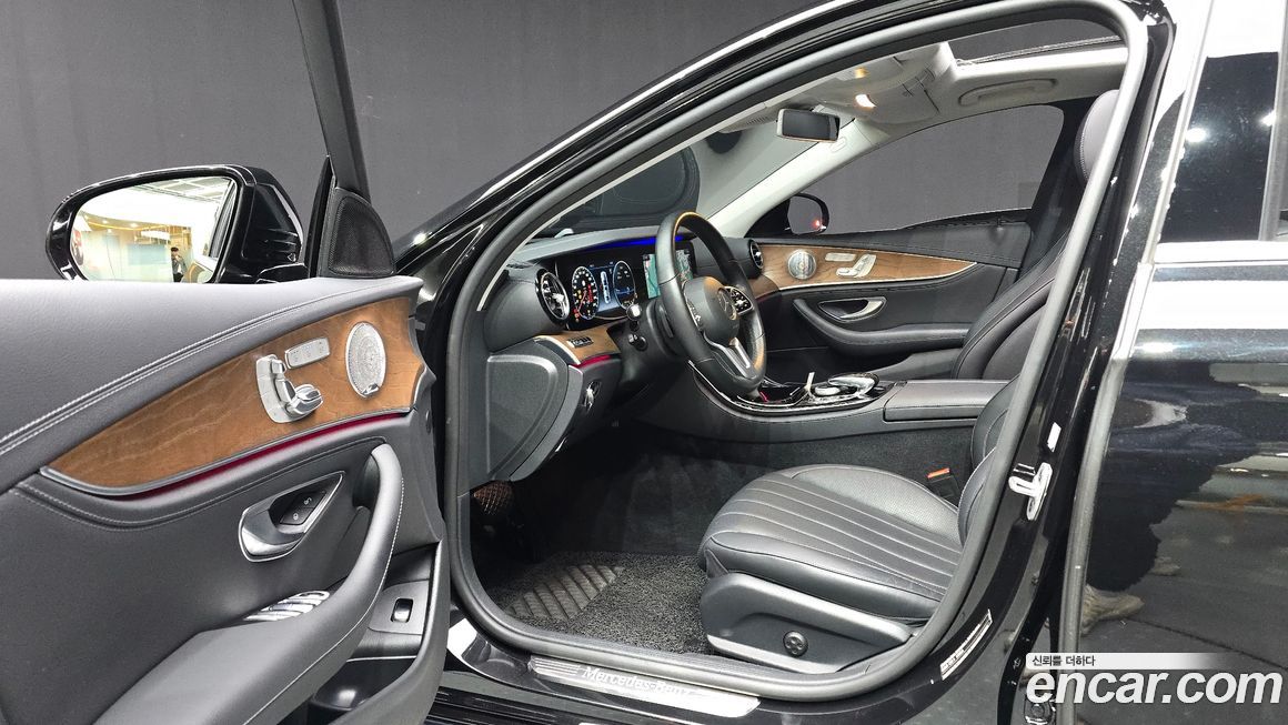 Mercedes-Benz E-Class 2020