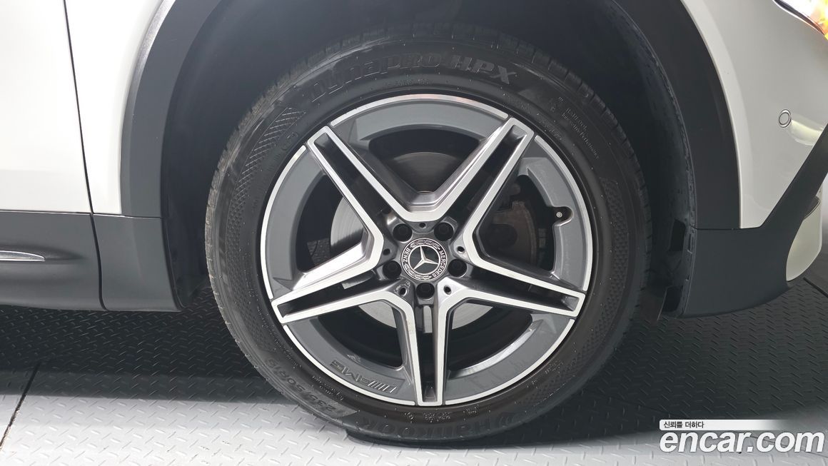 Mercedes-Benz GLB-Class 2022