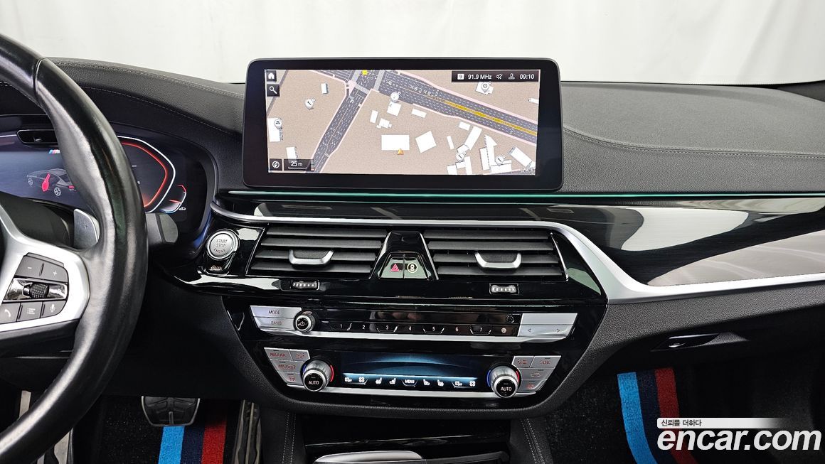 BMW 5-Series 2021