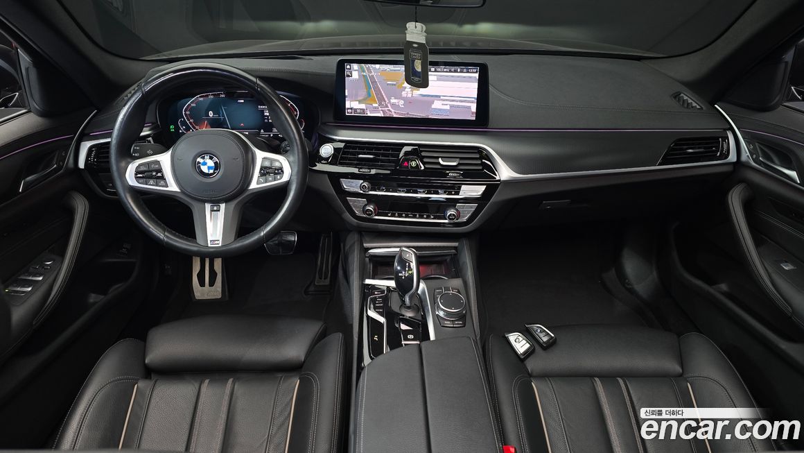 BMW 5-Series 2023