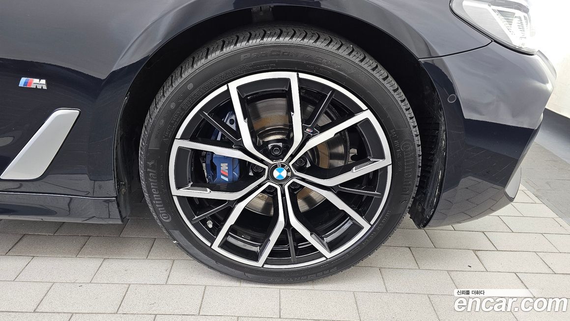 BMW 5-Series 2021