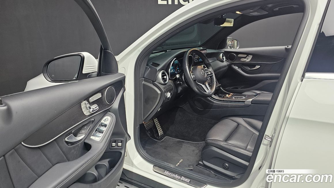 Mercedes-Benz GLC-Class 2021