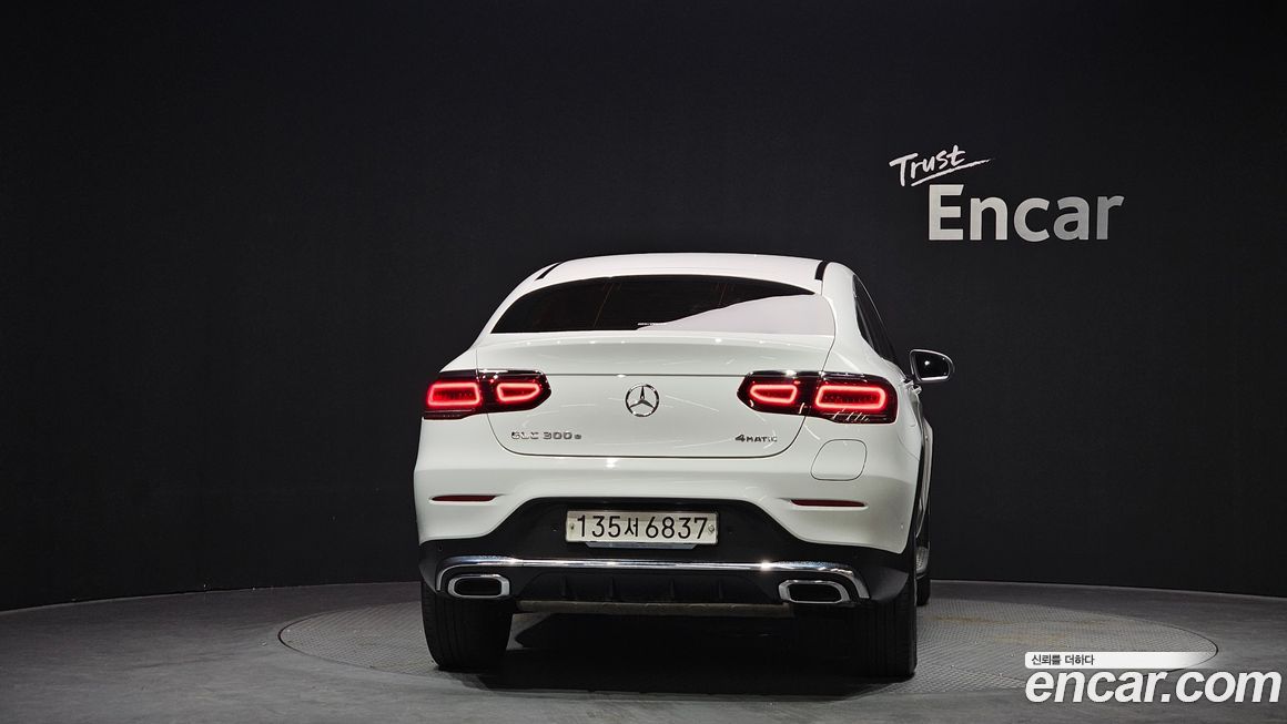 Mercedes-Benz GLC-Class 2021