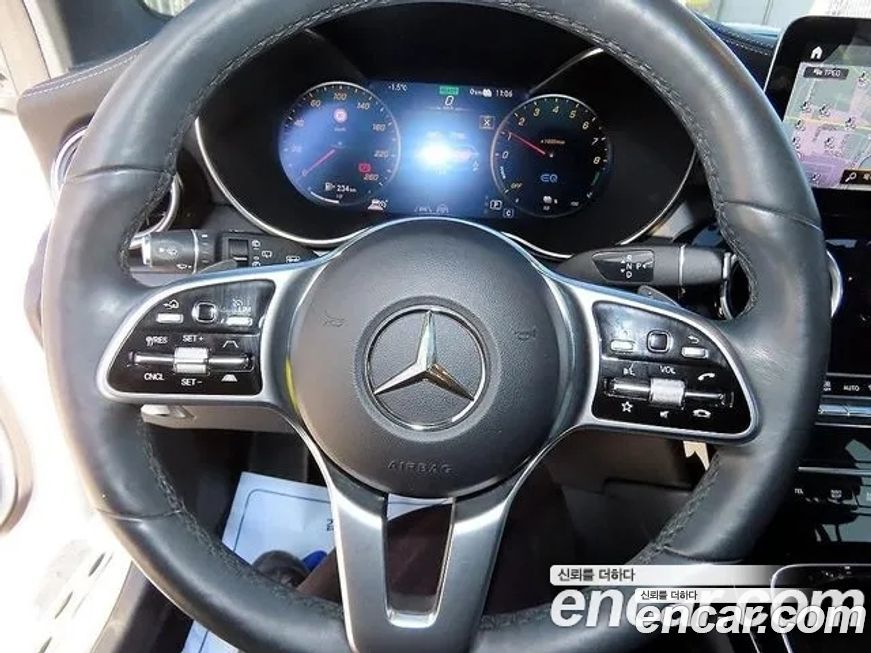 Mercedes-Benz GLC-Class 2021