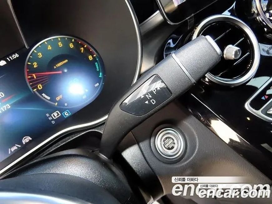 Mercedes-Benz GLC-Class 2021