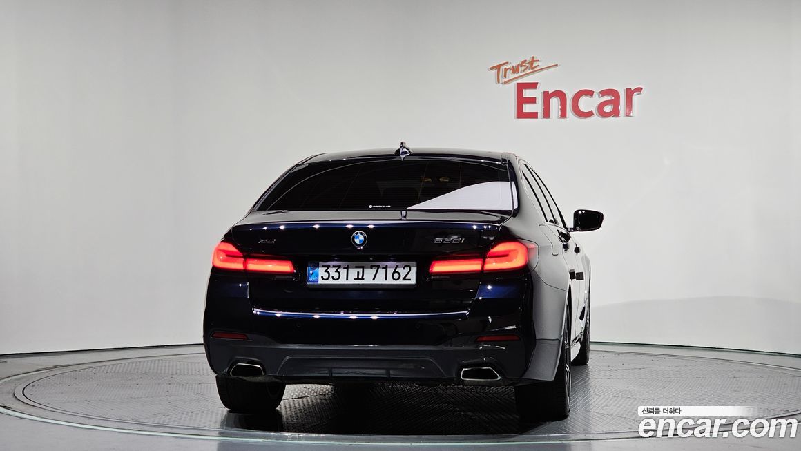 BMW 5-Series 2021