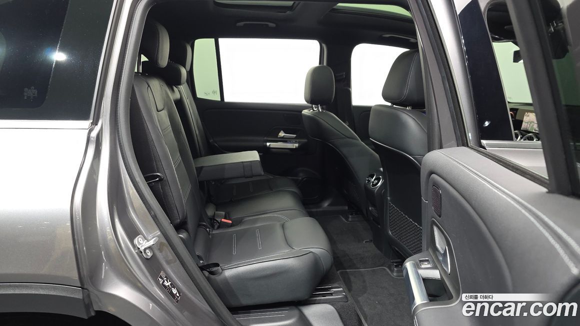 Mercedes-Benz EQB 2023