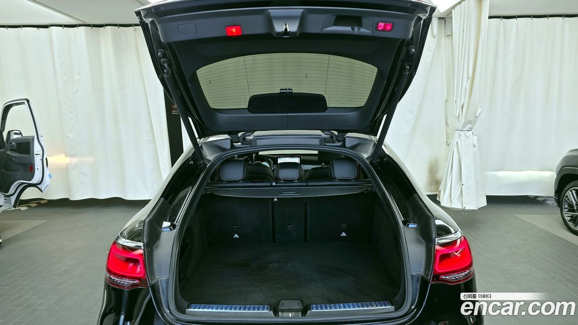 Mercedes-Benz GLC-Class 2021