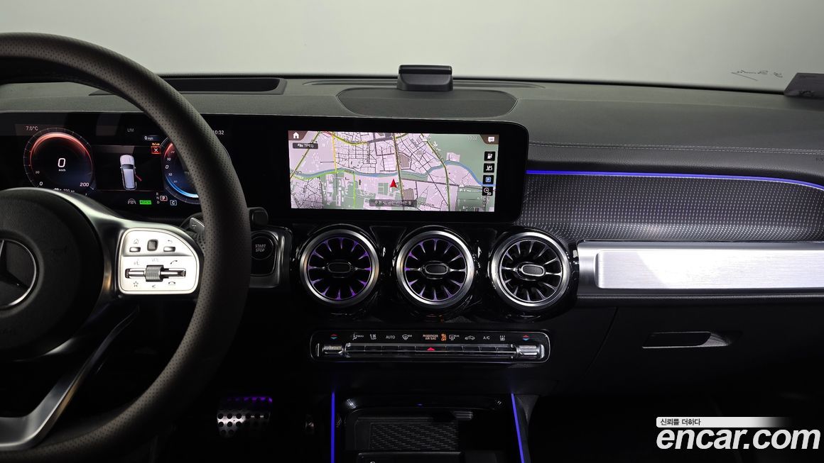 Mercedes-Benz EQB 2023