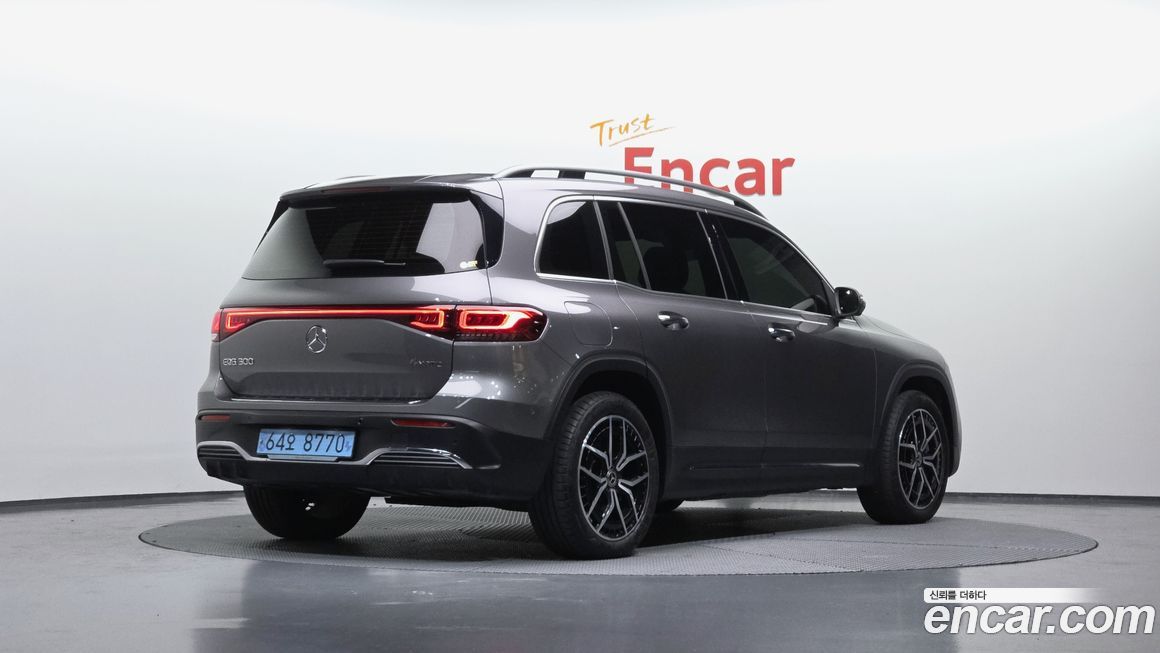 Mercedes-Benz EQB 2023