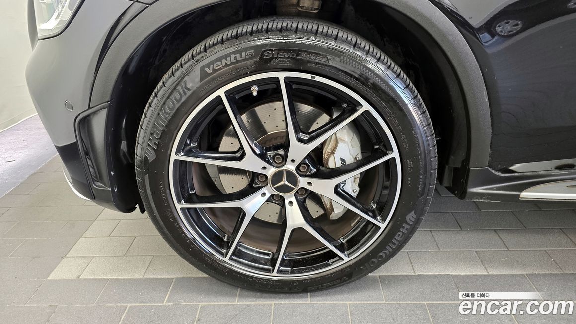 Mercedes-Benz GLC-Class 2021