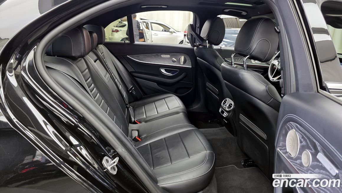 Mercedes-Benz E-Class 2023