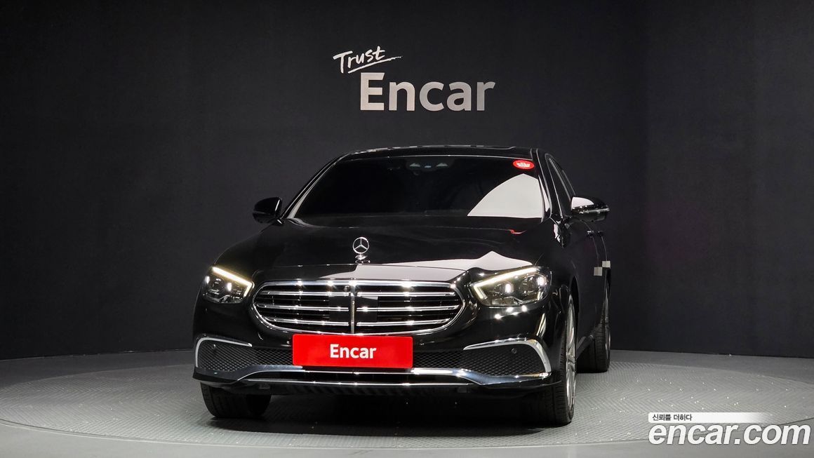 Mercedes-Benz E-Class 2023